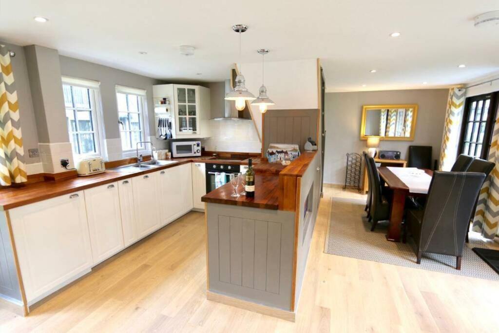 20 Tudor Court " Four Star Aa Accommodation" Hayle Exteriör bild